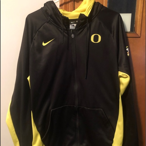 University of Oregon Hoodie - Picture 2 of 3